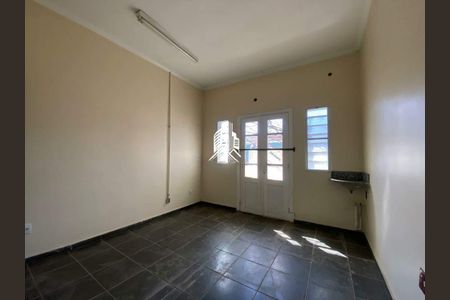 Casa à venda com 200m², 8 quartos e sem vaga