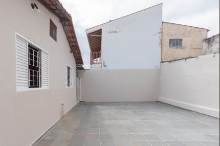 Casa à venda com 122m², 3 quartos e 2 vagas Casa à venda com 122m², 3 quartos e 2 vagasQuintal