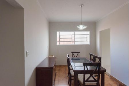 Casa à venda com 122m², 3 quartos e 2 vagas Casa à venda com 122m², 3 quartos e 2 vagasSala de Jantar