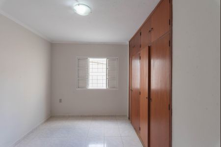 Casa à venda com 122m², 3 quartos e 2 vagas Casa à venda com 122m², 3 quartos e 2 vagasQuarto 1