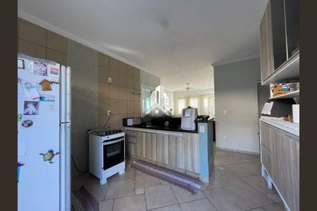 Casa à venda com 180m², 4 quartos e 4 vagas