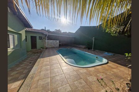 Casa à venda com 180m², 4 quartos e 4 vagas