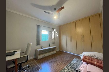 Casa à venda com 180m², 4 quartos e 4 vagas