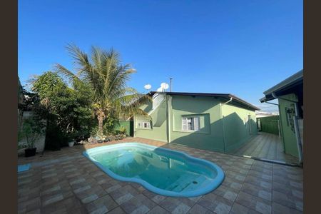 Casa à venda com 180m², 4 quartos e 4 vagas