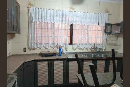 Casa à venda com 251m², 5 quartos e 3 vagas