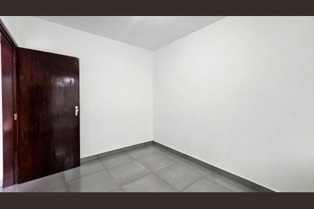 Quarto de casa para alugar com 1 quarto, 80m² em Jardim Satelite, São Paulo