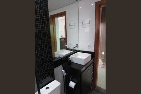 Apartamento à venda com 158m², 3 quartos e 3 vagasBanheiro Social