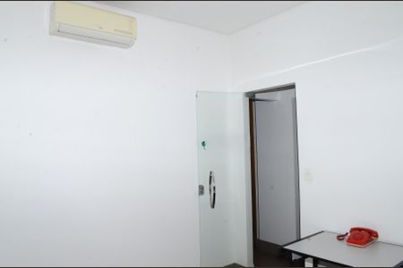 Casa à venda com 510m², 6 quartos e 6 vagasQuarto 4