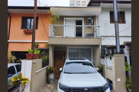 Casa à venda com 114m², 2 quartos e 1 vagaFachada