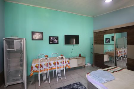 Casa à venda com 115m², 6 quartos e 2 vagasKitnet Casa 3