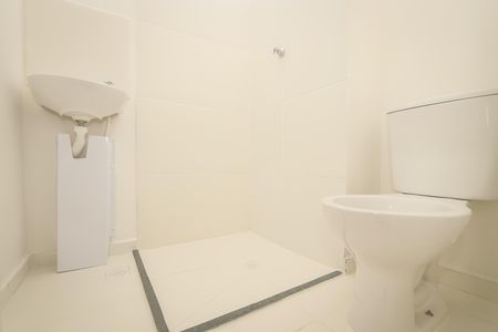 Studio para alugar com 17m², 1 quarto e sem vaga Studio para alugar com 17m², 1 quarto e sem vagaBanheiro da Suite