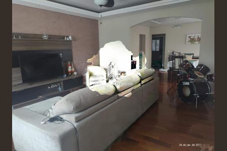 Casa à venda com 3 quartos, 260m² em Parque São Quirino, Campinas