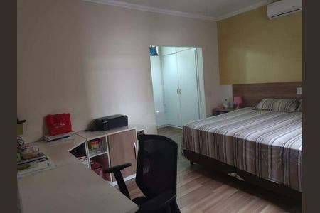 Casa à venda com 3 quartos, 260m² em Parque São Quirino, Campinas