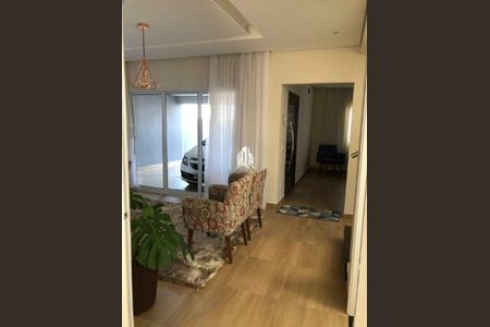 Casa à venda com 4 quartos, 255m² em Parque São Quirino, Campinas