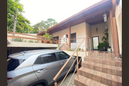 Casa à venda com 220m², 4 quartos e 1 vaga