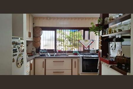 Casa à venda com 4 quartos, 217m² em Parque das Flores, Campinas