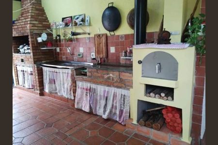 Casa à venda com 4 quartos, 217m² em Parque das Flores, Campinas