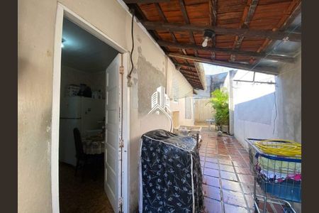 Casa à venda com 96m², 4 quartos e 1 vaga
