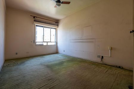 Apartamento à venda com 209m², 3 quartos e 2 vagas Apartamento à venda com 209m², 3 quartos e 2 vagasSuíte