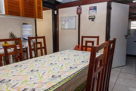 Casa à venda com 400m², 4 quartos e 3 vagasCozinha