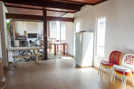 Casa à venda com 400m², 4 quartos e 3 vagasSalão de Festas