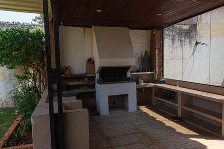 Casa à venda com 400m², 4 quartos e 3 vagasChurrasqueira