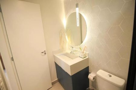 Apartamento à venda com 75m², 2 quartos e 1 vagaBANHEIRO
