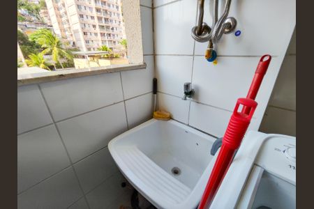 Apartamento à venda com 48m², 2 quartos e 1 vaga Apartamento à venda com 48m², 2 quartos e 1 vagaCozinha e Área de Serviço