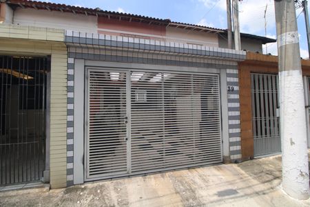 Casa à venda com 81m², 2 quartos e 1 vagaFachada