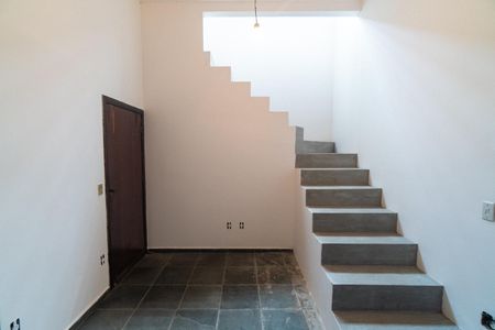 Casa à venda com 210m², 3 quartos e 2 vagasSuite