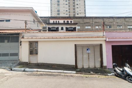 Casa à venda com 210m², 3 quartos e 2 vagasFachada