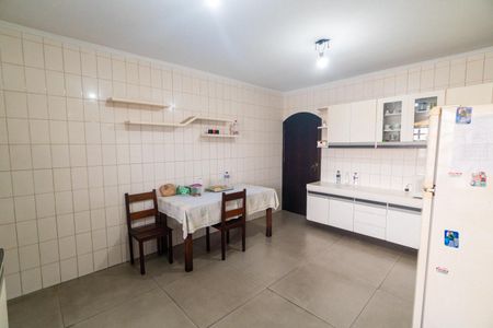 Casa à venda com 210m², 3 quartos e 2 vagasCozinha