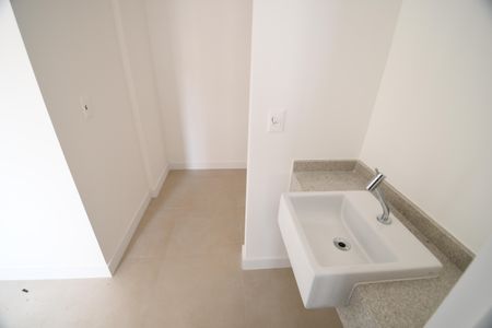 Banheiro de kitnet/studio à venda com 1 quarto, 46m² em Centro, Campinas