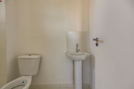 Apartamento à venda com 39m², 2 quartos e sem vaga Apartamento à venda com 39m², 2 quartos e sem vagaBanheiro