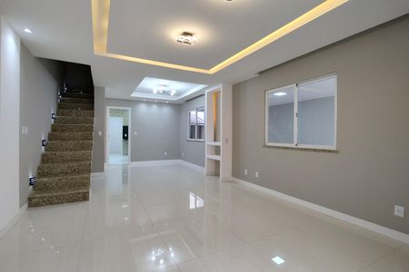 Sala de casa de condomínio à venda com 4 quartos, 209m² em Freguesia (jacarepaguá), Rio de Janeiro