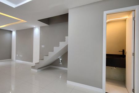 Casa de condomínio à venda com 209m², 4 quartos e 3 vagasSala