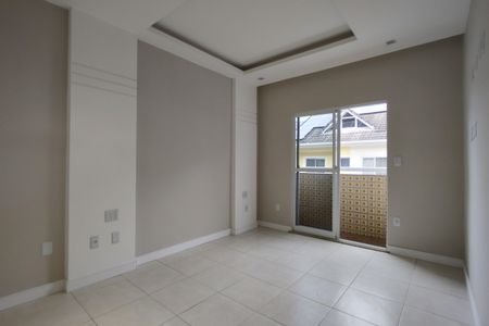 Casa de condomínio à venda com 209m², 4 quartos e 3 vagasQuarto 2 - Suíte