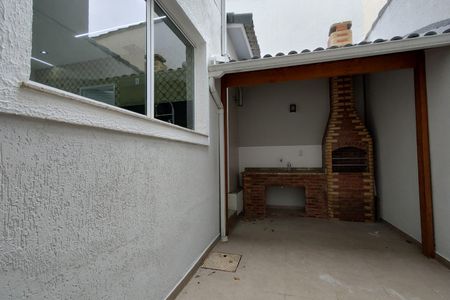 Casa de condomínio à venda com 209m², 4 quartos e 3 vagasChurrasqueira