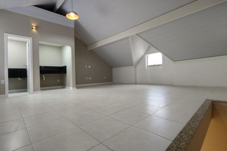 Casa de condomínio à venda com 209m², 4 quartos e 3 vagasSótão