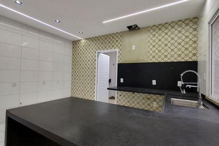 Casa de condomínio à venda com 209m², 4 quartos e 3 vagasCozinha