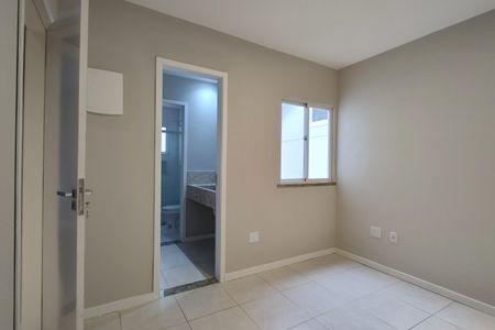 Casa de condomínio à venda com 209m², 4 quartos e 3 vagasQuarto 3 - Suíte