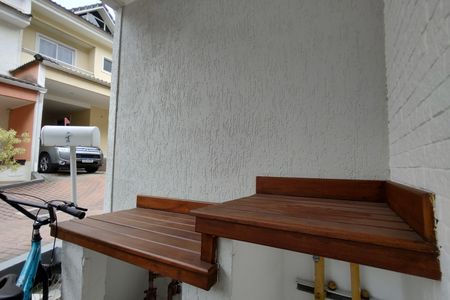 Casa de condomínio à venda com 209m², 4 quartos e 3 vagasVaranda
