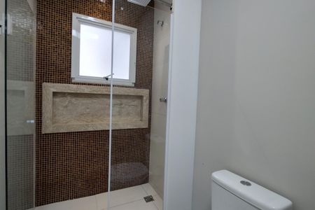 Casa de condomínio à venda com 209m², 4 quartos e 3 vagasBanheiro da Suíte 2