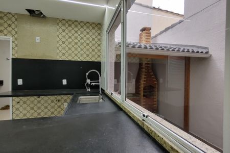 Casa de condomínio à venda com 209m², 4 quartos e 3 vagasCozinha