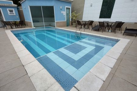 Casa de condomínio à venda com 209m², 4 quartos e 3 vagasÁrea comum - Piscina