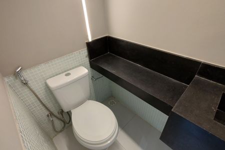 Casa de condomínio à venda com 209m², 4 quartos e 3 vagasLavabo 1