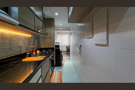 Apartamento à venda com 156m², 3 quartos e 2 vagas Apartamento à venda com 156m², 3 quartos e 2 vagasCozinha e Área de Serviço
