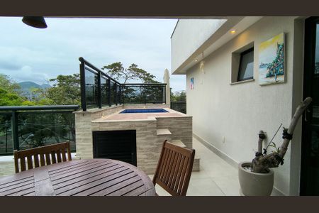 Apartamento à venda com 156m², 3 quartos e 2 vagas Apartamento à venda com 156m², 3 quartos e 2 vagasCobertura