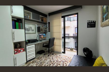 Apartamento à venda com 156m², 3 quartos e 2 vagas Apartamento à venda com 156m², 3 quartos e 2 vagasSuíte 1