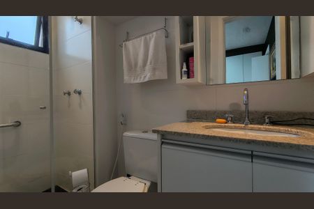 Apartamento à venda com 156m², 3 quartos e 2 vagas Apartamento à venda com 156m², 3 quartos e 2 vagasBanheiro da Suíte 1